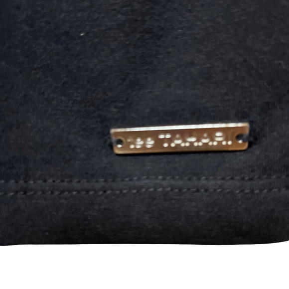 Tahari Black Sleeveless Tee with Shoulder Pads Size Large - Picture 3 of 7